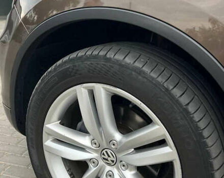 Коричневий Фольксваген Туарег, об'ємом двигуна 2.97 л та пробігом 368 тис. км за 15500 $, фото 3 на Automoto.ua