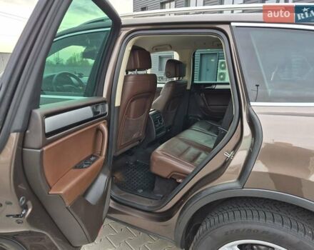 Коричневый Фольксваген Туарег, объемом двигателя 2.97 л и пробегом 260 тыс. км за 19950 $, фото 12 на Automoto.ua