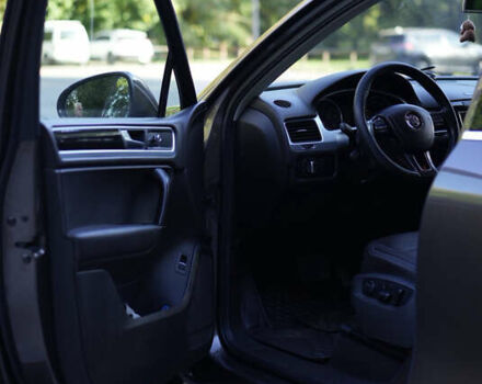 Коричневый Фольксваген Туарег, объемом двигателя 2.97 л и пробегом 304 тыс. км за 17449 $, фото 13 на Automoto.ua