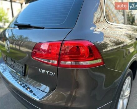 Коричневый Фольксваген Туарег, объемом двигателя 4.13 л и пробегом 294 тыс. км за 16999 $, фото 6 на Automoto.ua