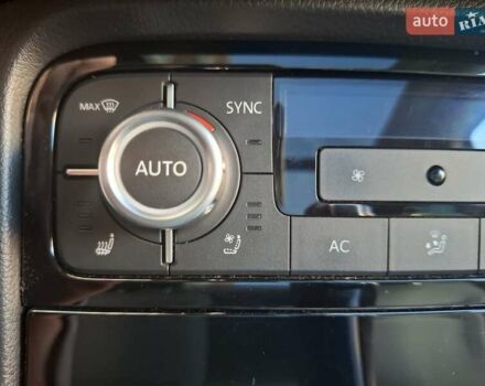 Коричневый Фольксваген Туарег, объемом двигателя 2.97 л и пробегом 295 тыс. км за 21499 $, фото 40 на Automoto.ua