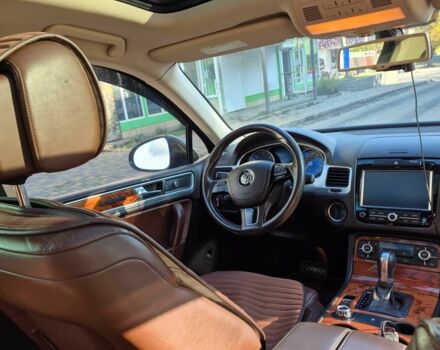 Коричневий Фольксваген Туарег, об'ємом двигуна 3 л та пробігом 300 тис. км за 17000 $, фото 2 на Automoto.ua