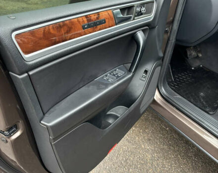 Коричневый Фольксваген Туарег, объемом двигателя 3 л и пробегом 204 тыс. км за 17400 $, фото 11 на Automoto.ua