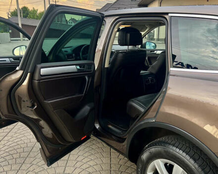 Коричневий Фольксваген Туарег, об'ємом двигуна 3 л та пробігом 222 тис. км за 17900 $, фото 12 на Automoto.ua