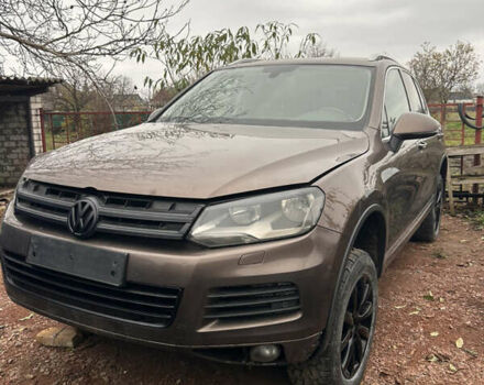 Коричневый Фольксваген Туарег, объемом двигателя 2.97 л и пробегом 300 тыс. км за 11000 $, фото 4 на Automoto.ua