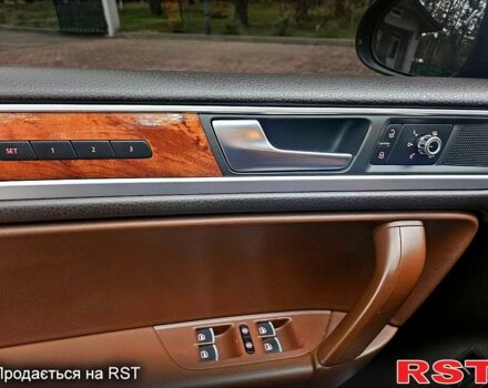 Коричневий Фольксваген Туарег, об'ємом двигуна 3 л та пробігом 152 тис. км за 24000 $, фото 4 на Automoto.ua