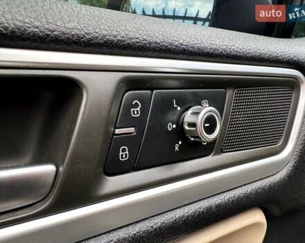 Коричневый Фольксваген Туарег, объемом двигателя 4.13 л и пробегом 294 тыс. км за 16999 $, фото 38 на Automoto.ua