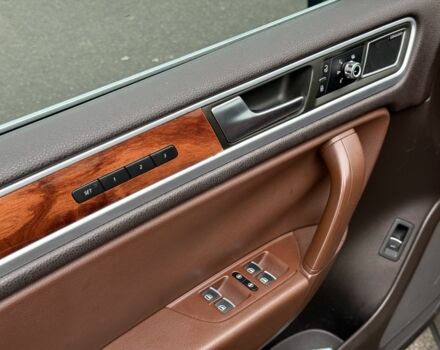 Коричневый Фольксваген Туарег, объемом двигателя 3 л и пробегом 213 тыс. км за 18000 $, фото 16 на Automoto.ua