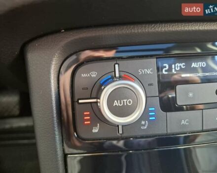 Коричневый Фольксваген Туарег, объемом двигателя 2.97 л и пробегом 295 тыс. км за 21499 $, фото 81 на Automoto.ua