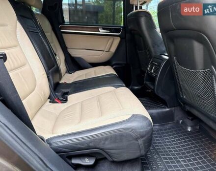 Коричневый Фольксваген Туарег, объемом двигателя 4.13 л и пробегом 294 тыс. км за 16999 $, фото 26 на Automoto.ua