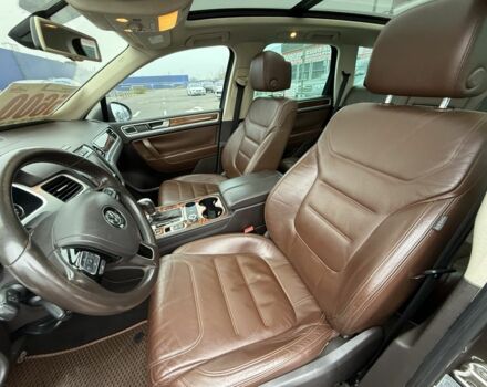 Коричневый Фольксваген Туарег, объемом двигателя 3 л и пробегом 213 тыс. км за 18000 $, фото 17 на Automoto.ua