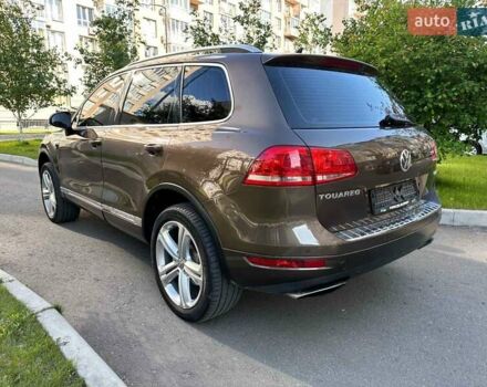 Коричневый Фольксваген Туарег, объемом двигателя 4.13 л и пробегом 294 тыс. км за 16999 $, фото 2 на Automoto.ua