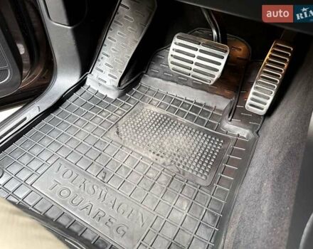 Коричневый Фольксваген Туарег, объемом двигателя 4.13 л и пробегом 294 тыс. км за 16999 $, фото 45 на Automoto.ua