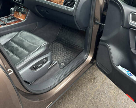 Коричневый Фольксваген Туарег, объемом двигателя 3 л и пробегом 204 тыс. км за 17400 $, фото 14 на Automoto.ua