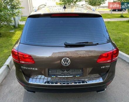 Коричневый Фольксваген Туарег, объемом двигателя 4.13 л и пробегом 294 тыс. км за 16999 $, фото 3 на Automoto.ua