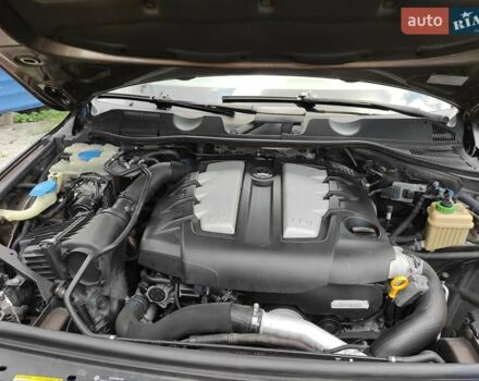 Коричневый Фольксваген Туарег, объемом двигателя 2.97 л и пробегом 211 тыс. км за 16500 $, фото 14 на Automoto.ua