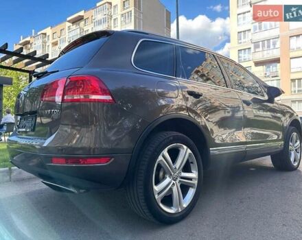 Коричневый Фольксваген Туарег, объемом двигателя 4.13 л и пробегом 294 тыс. км за 16999 $, фото 5 на Automoto.ua