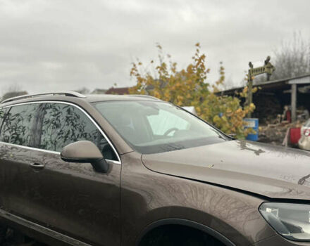 Коричневый Фольксваген Туарег, объемом двигателя 2.97 л и пробегом 300 тыс. км за 11000 $, фото 2 на Automoto.ua