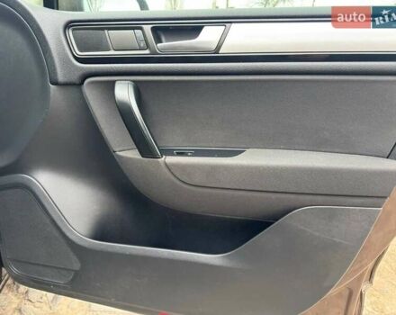 Коричневий Фольксваген Туарег, об'ємом двигуна 0 л та пробігом 199 тис. км за 15999 $, фото 35 на Automoto.ua