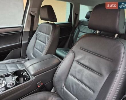 Коричневый Фольксваген Туарег, объемом двигателя 2.97 л и пробегом 340 тыс. км за 17950 $, фото 13 на Automoto.ua