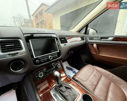 Коричневый Фольксваген Туарег, объемом двигателя 3 л и пробегом 225 тыс. км за 17999 $, фото 23 на Automoto.ua