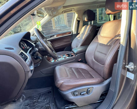 Коричневий Фольксваген Туарег, об'ємом двигуна 3 л та пробігом 245 тис. км за 17999 $, фото 30 на Automoto.ua