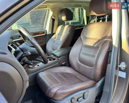 Коричневий Фольксваген Туарег, об'ємом двигуна 3 л та пробігом 245 тис. км за 17999 $, фото 36 на Automoto.ua