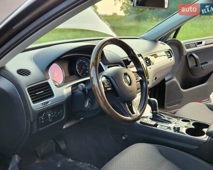 Коричневий Фольксваген Туарег, об'ємом двигуна 2.97 л та пробігом 130 тис. км за 22300 $, фото 25 на Automoto.ua