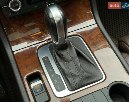 Коричневый Фольксваген Туарег, объемом двигателя 3.6 л и пробегом 206 тыс. км за 18200 $, фото 15 на Automoto.ua