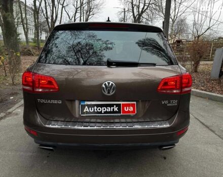 Коричневий Фольксваген Туарег, об'ємом двигуна 3 л та пробігом 296 тис. км за 19390 $, фото 6 на Automoto.ua