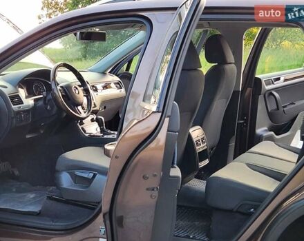 Коричневий Фольксваген Туарег, об'ємом двигуна 2.97 л та пробігом 130 тис. км за 22300 $, фото 52 на Automoto.ua