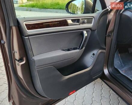 Коричневий Фольксваген Туарег, об'ємом двигуна 2.97 л та пробігом 130 тис. км за 22300 $, фото 29 на Automoto.ua