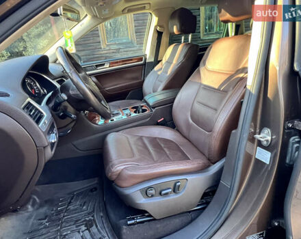 Коричневий Фольксваген Туарег, об'ємом двигуна 3 л та пробігом 245 тис. км за 17999 $, фото 35 на Automoto.ua