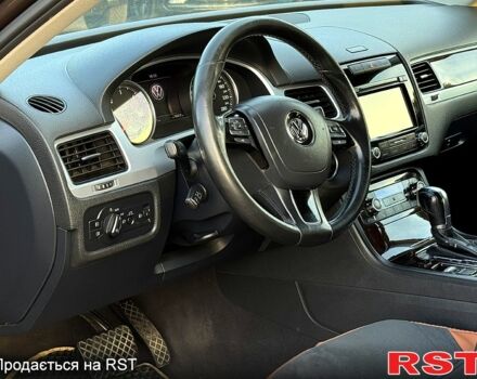 Коричневый Фольксваген Туарег, объемом двигателя 3 л и пробегом 236 тыс. км за 18000 $, фото 3 на Automoto.ua