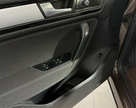 Коричневый Фольксваген Туарег, объемом двигателя 2.97 л и пробегом 174 тыс. км за 18500 $, фото 11 на Automoto.ua