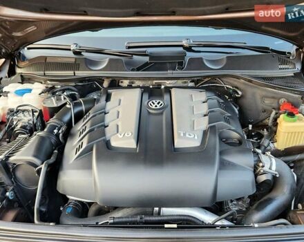 Коричневий Фольксваген Туарег, об'ємом двигуна 2.97 л та пробігом 130 тис. км за 22300 $, фото 47 на Automoto.ua