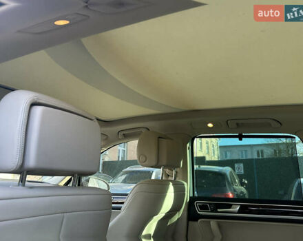 Коричневий Фольксваген Туарег, об'ємом двигуна 2.97 л та пробігом 175 тис. км за 19800 $, фото 7 на Automoto.ua