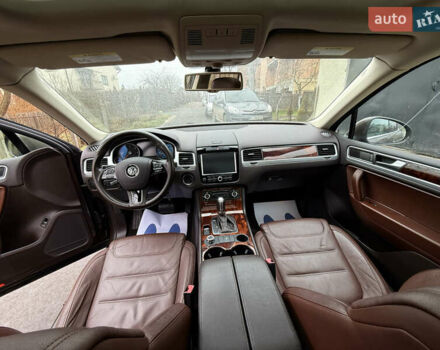 Коричневый Фольксваген Туарег, объемом двигателя 3 л и пробегом 225 тыс. км за 17999 $, фото 37 на Automoto.ua