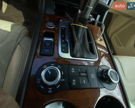 Коричневий Фольксваген Туарег, об'ємом двигуна 2.97 л та пробігом 348 тис. км за 20500 $, фото 20 на Automoto.ua