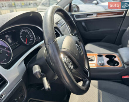 Коричневый Фольксваген Туарег, объемом двигателя 2.97 л и пробегом 214 тыс. км за 17490 $, фото 16 на Automoto.ua