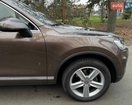 Коричневий Фольксваген Туарег, об'ємом двигуна 3 л та пробігом 296 тис. км за 19390 $, фото 4 на Automoto.ua