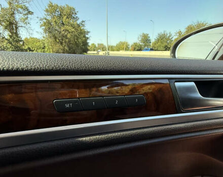 Коричневый Фольксваген Туарег, объемом двигателя 3.6 л и пробегом 206 тыс. км за 20000 $, фото 15 на Automoto.ua