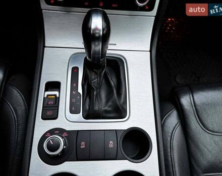 Коричневий Фольксваген Туарег, об'ємом двигуна 3 л та пробігом 296 тис. км за 19390 $, фото 20 на Automoto.ua