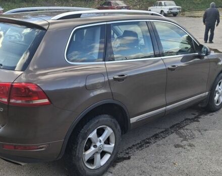 Коричневый Фольксваген Туарег, объемом двигателя 3 л и пробегом 321 тыс. км за 13000 $, фото 3 на Automoto.ua