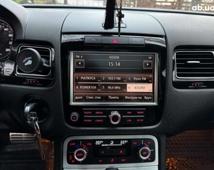 Коричневий Фольксваген Туарег, об'ємом двигуна 3 л та пробігом 296 тис. км за 19390 $, фото 18 на Automoto.ua