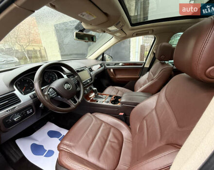 Коричневый Фольксваген Туарег, объемом двигателя 3 л и пробегом 225 тыс. км за 17999 $, фото 26 на Automoto.ua