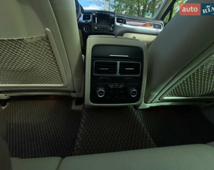 Коричневий Фольксваген Туарег, об'ємом двигуна 2.97 л та пробігом 348 тис. км за 20500 $, фото 36 на Automoto.ua