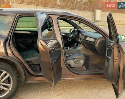 Коричневый Фольксваген Туарег, объемом двигателя 3 л и пробегом 241 тыс. км за 17100 $, фото 5 на Automoto.ua