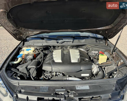 Коричневий Фольксваген Туарег, об'ємом двигуна 3 л та пробігом 251 тис. км за 20900 $, фото 20 на Automoto.ua