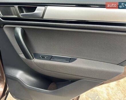 Коричневий Фольксваген Туарег, об'ємом двигуна 0 л та пробігом 199 тис. км за 15999 $, фото 49 на Automoto.ua